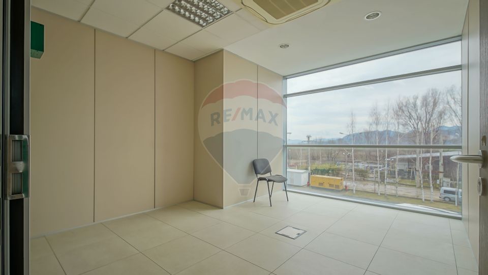 20sq.m Office Space for rent, Est area