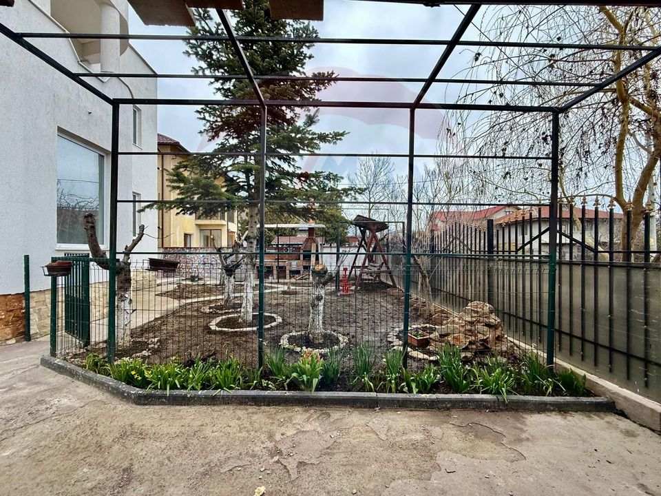 Vila P + 1 de vanzare in Eforie Nord teren proprietate 300 mp