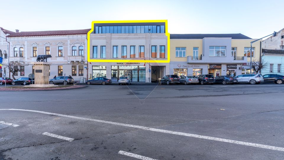 296sq.m Office Space for rent, Ultracentral area