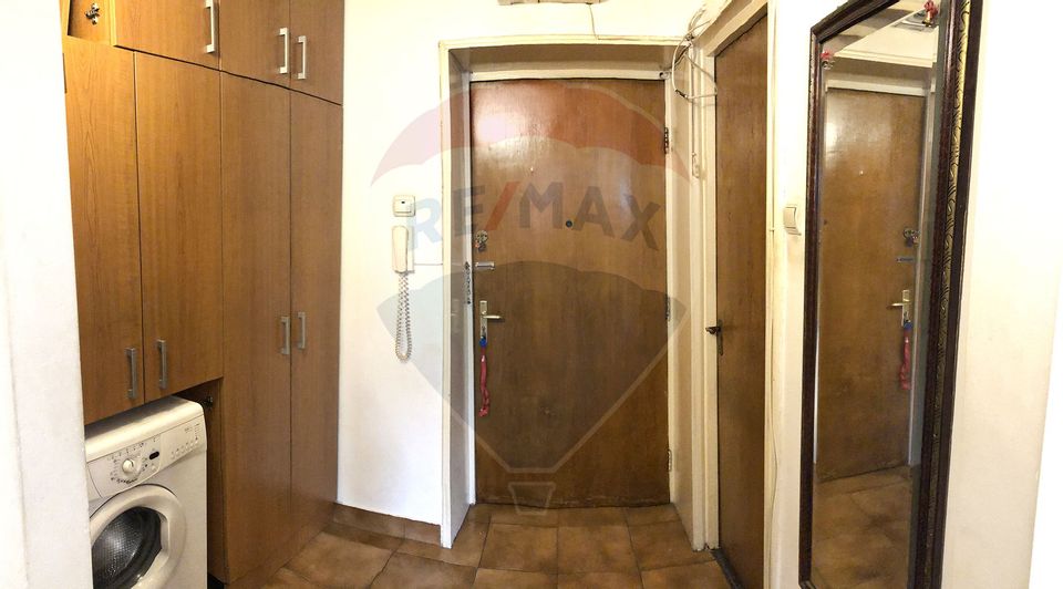 Vanzare apartament cu doua camere plus boxa in zona Cismigiu