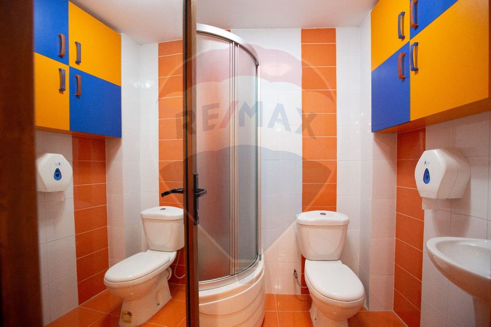 4 room Hotel / Pension for sale, Calea Moldovei area