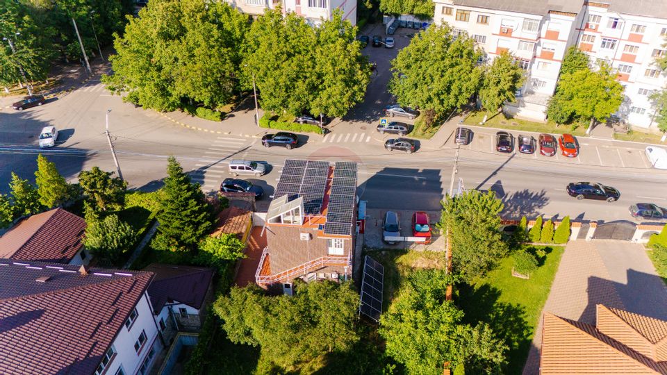 CLADIRE COMERCIALA CU SPATII OPEN SPACE