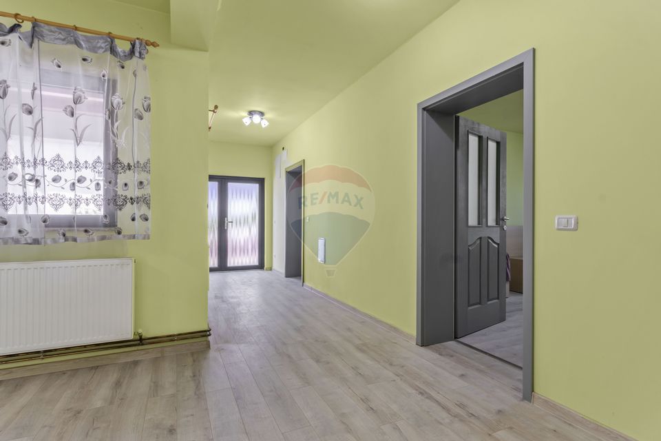 Casă noua 246 mp cu teren 1363 mp  de vânzare Sannicolau Mic, Arad