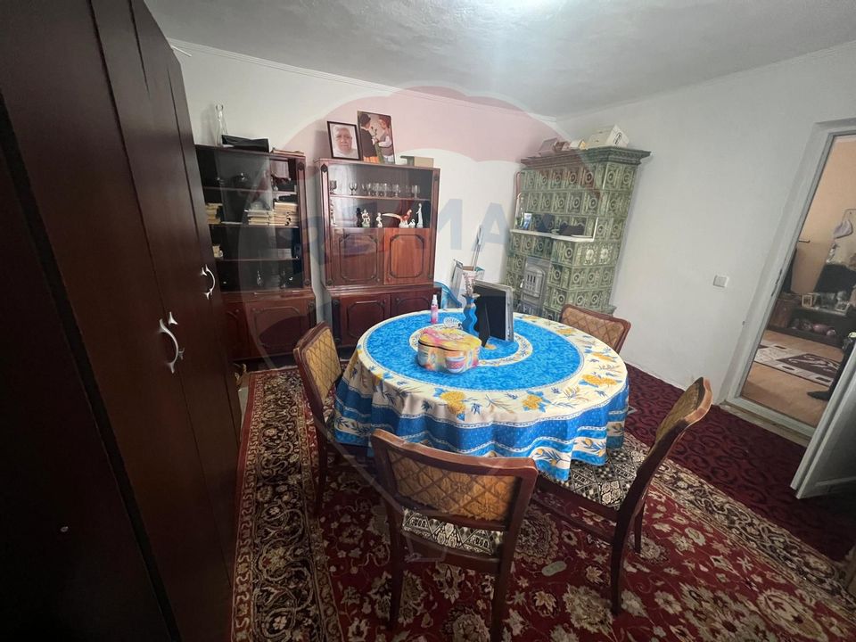 Casă / Vilă cu 6 camere de vânzare în zona Ultracentral