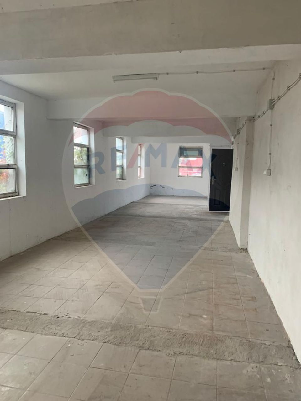 60sq.m Industrial Space for rent, Periferie area