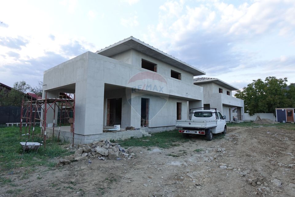 4 room House / Villa for sale, Independentei area