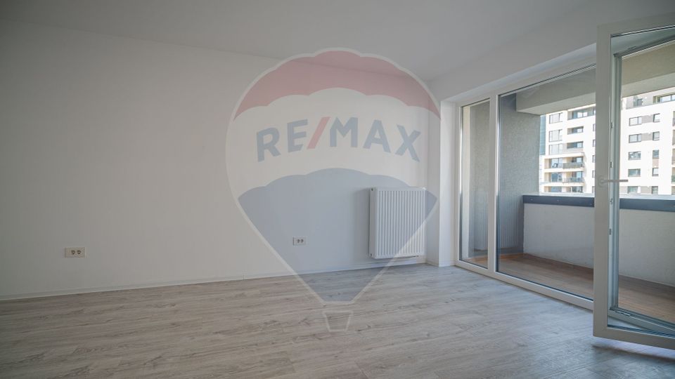 Apartament 2 camere nemobilat, cu loc de parcare si boxa | Coresi