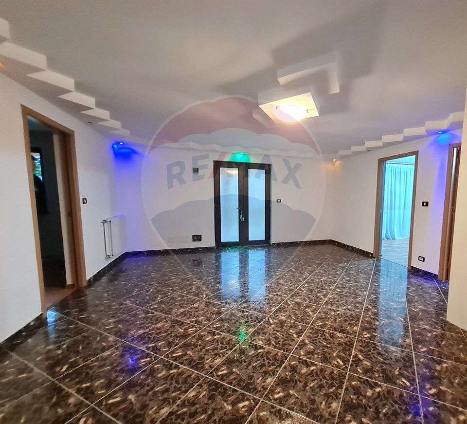 6 room House / Villa for sale