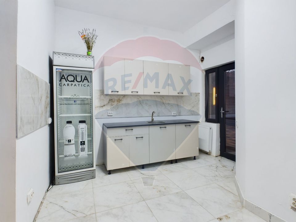 4 room House / Villa for sale, Eroii Revolutiei area