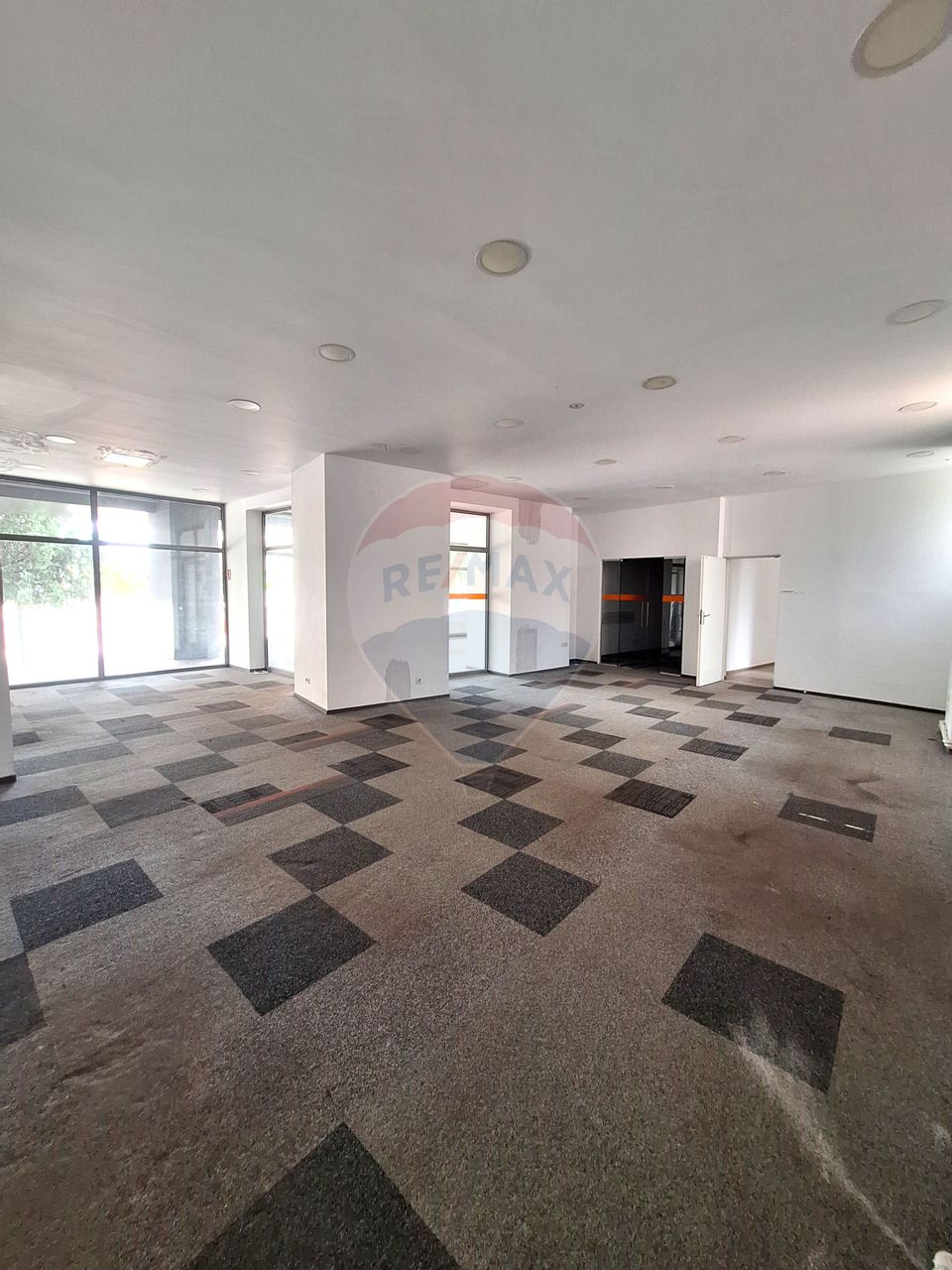 Spațiu comercial de închiriat bd Unirii Nord