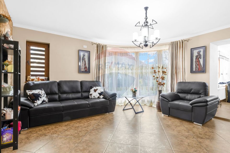 6 room House / Villa for sale