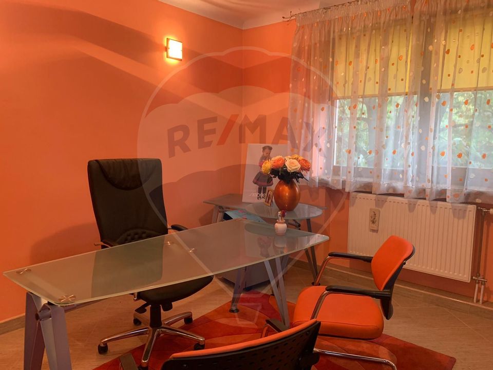 Apartament cu 2 camere la etajul 1/4 în zona Ultracentrala