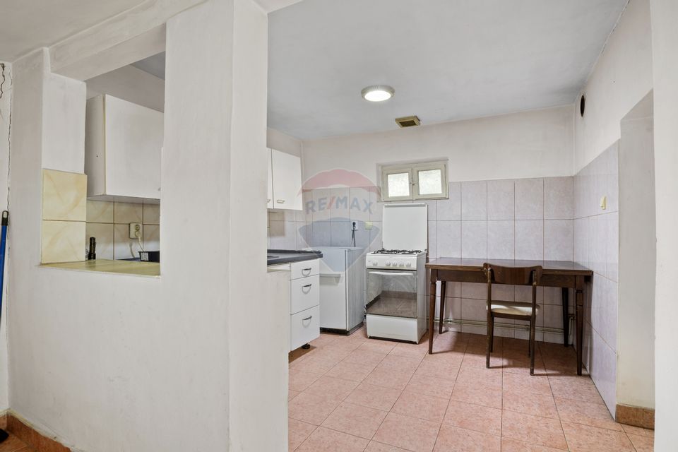 Casa si teren 2173 mp de vanzare in Tipar , la 12km de Chisineu Cris