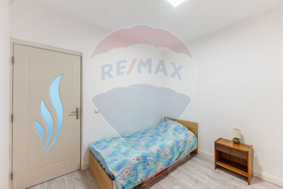 Apartament trei camere la Ared Uta