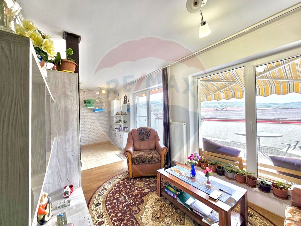 4 room Apartment for sale