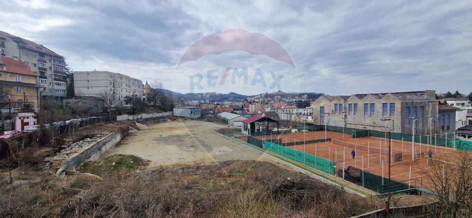 Apartament de renovat grădină 200mp