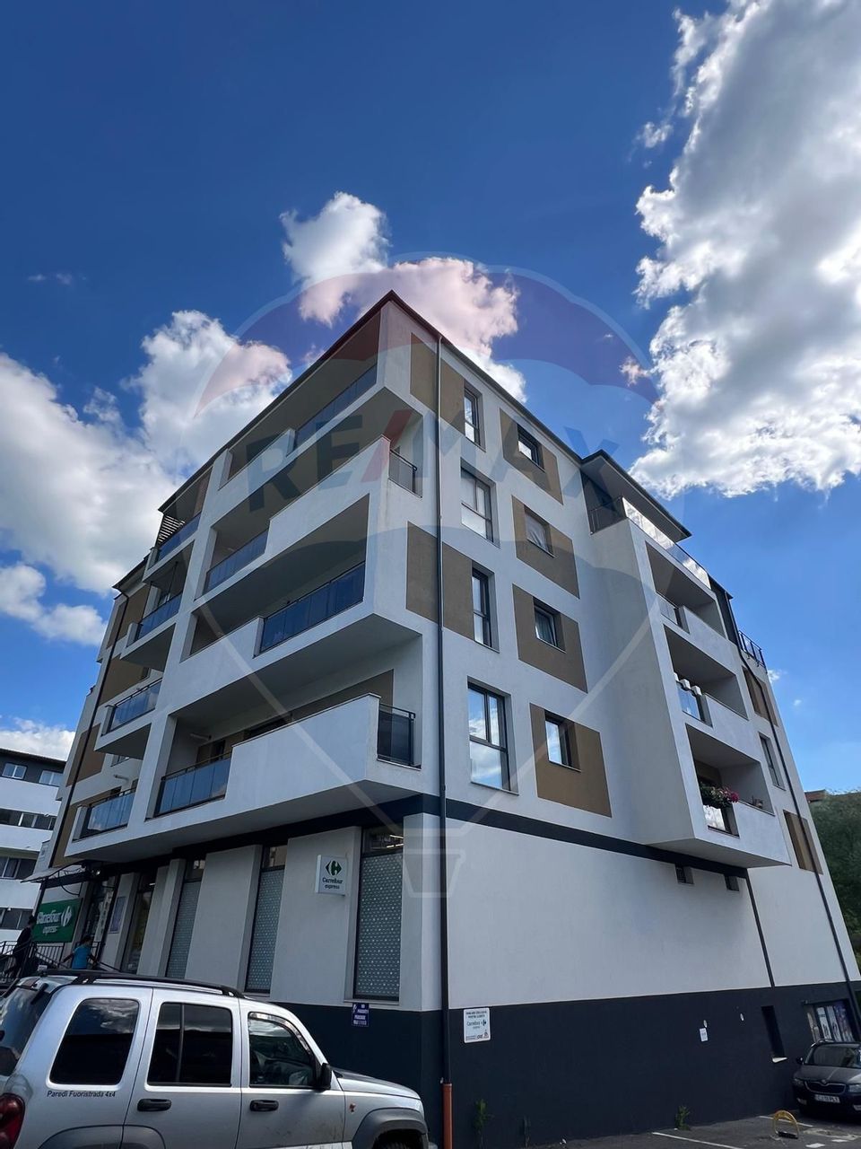 Apartament 3 camere de inchiriat