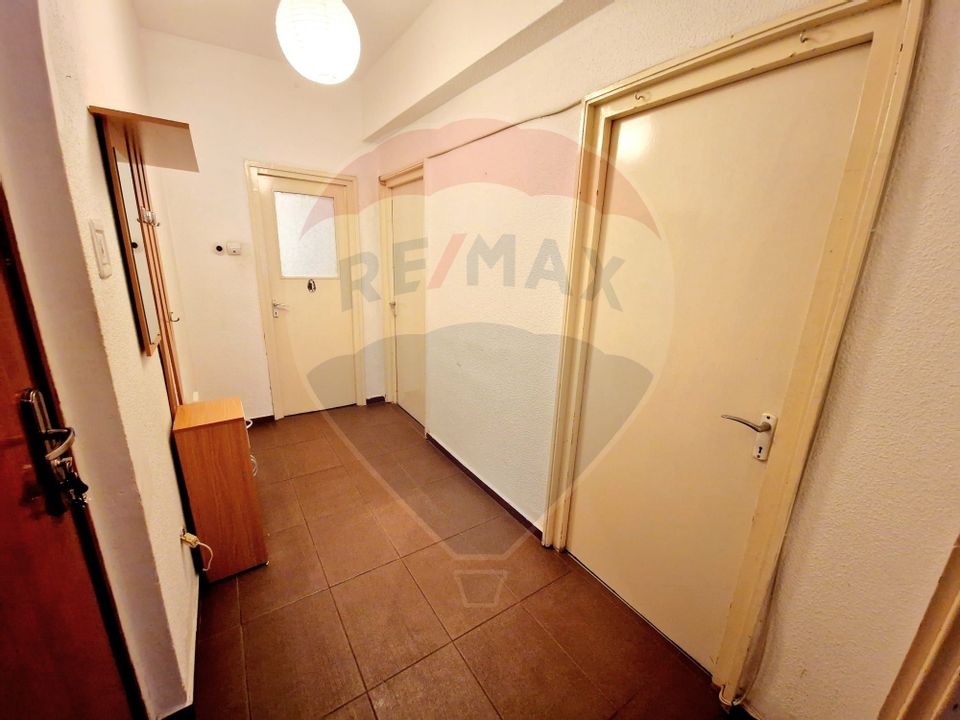 Apartament 2 camere de vanzare, Plopilor, Comision 0%