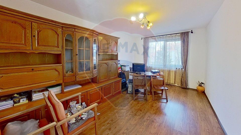 Casă / Vilă cu 7 camere de închiriat în zona Domenii