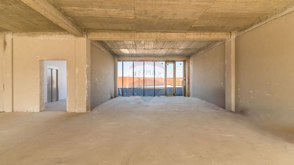 296sq.m Office Space for rent, Ultracentral area