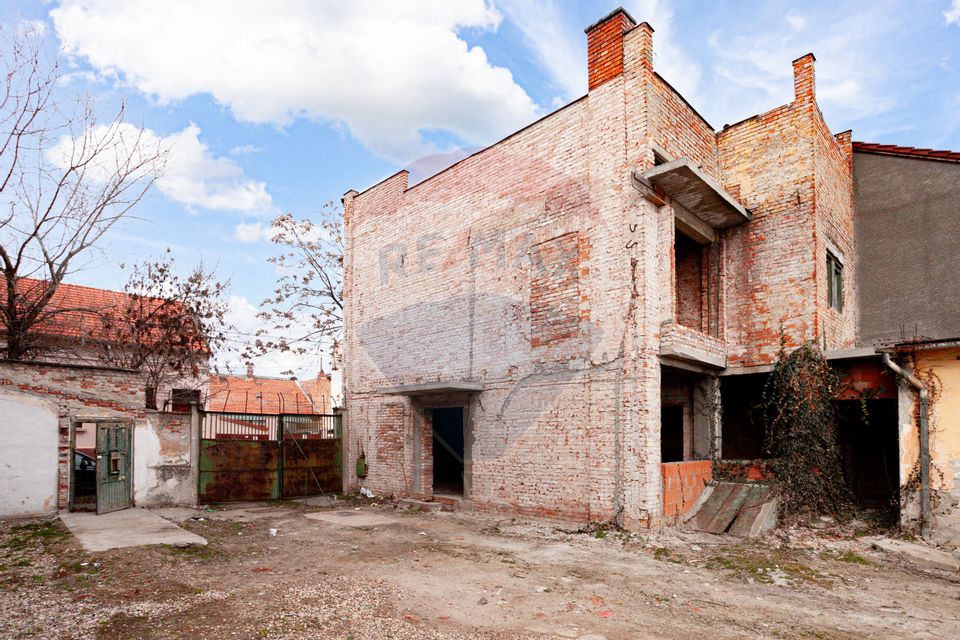 Casă + teren 786 mp – strada Transilvaniei