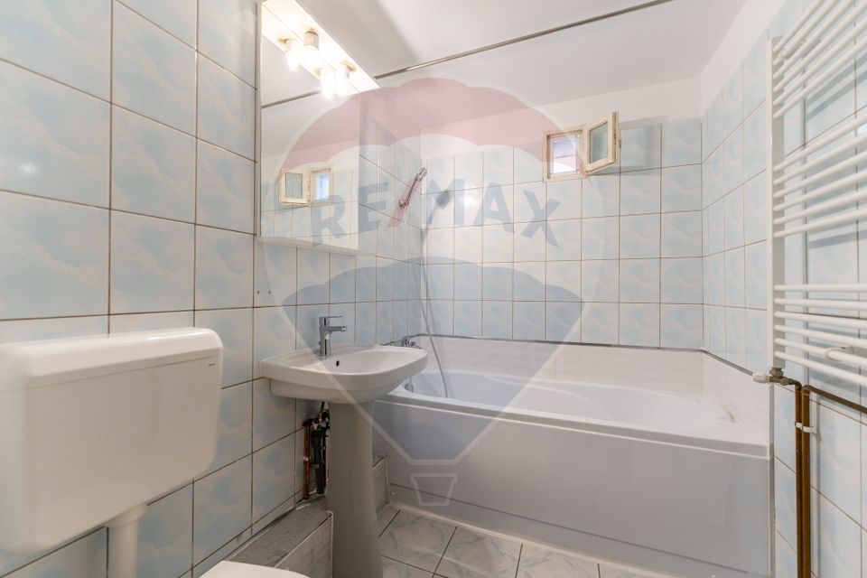 Apartament central 2 camere, decomandat, mobilat-utilat, centrala gaz