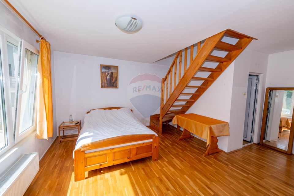 Casa 7 camere, Buftea, Central, 1800 mp teren, canalizare