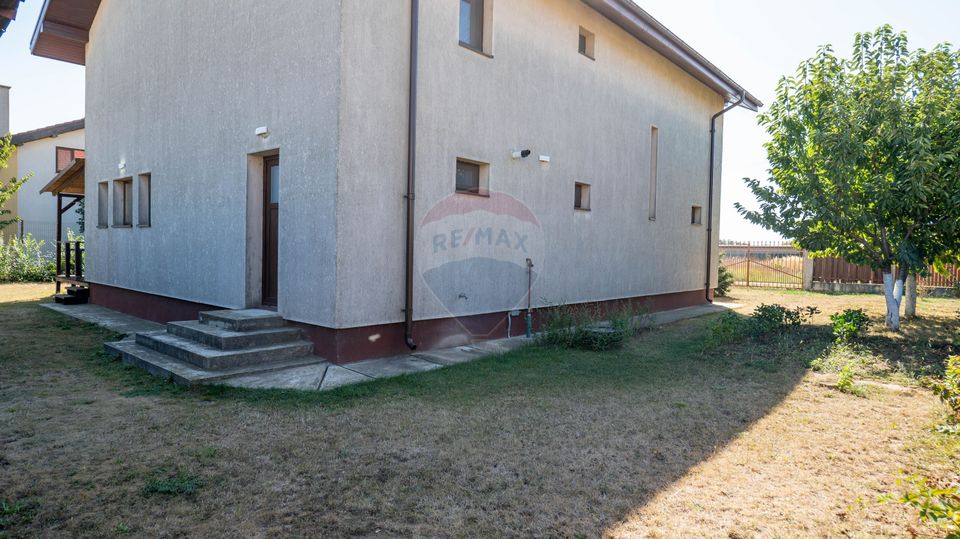 Branesti - vanzare vila deosebita cu 4 camere- Autostrada Soarelui