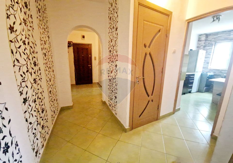 Super ocazie, de vanzare apartament 3 camere, Micalaca