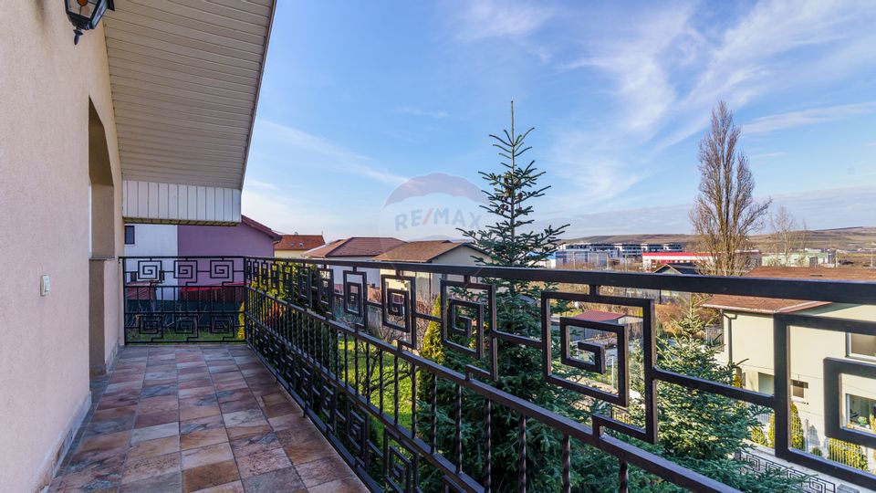 Casă / Vilă cu 5 camere de închiriat, Comision 0%