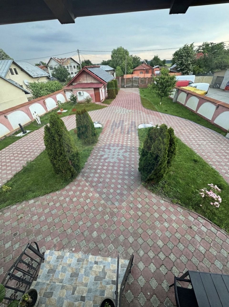 Casă / Vilă cu 5 camere de vânzare