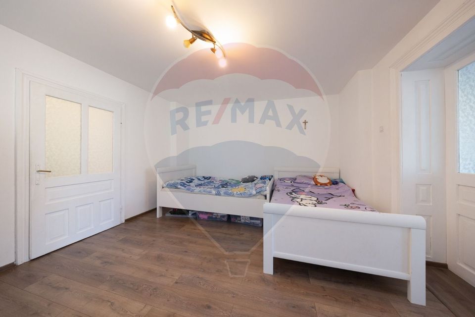 4 room House / Villa for sale