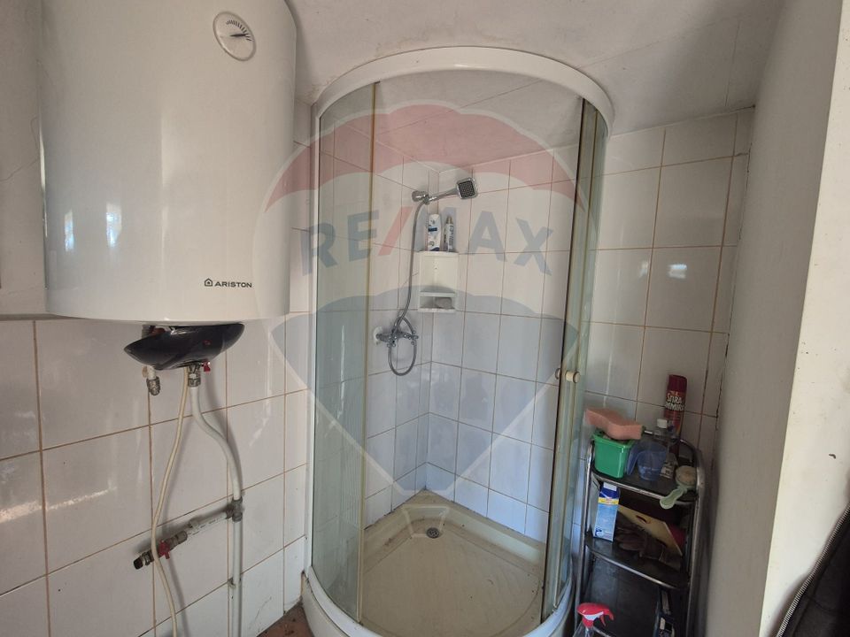 Casă de vânzare cu 4 camere si anexe in  Horgești-Recea