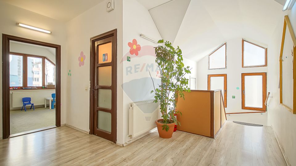 9 room House / Villa for rent, Centrul Civic area