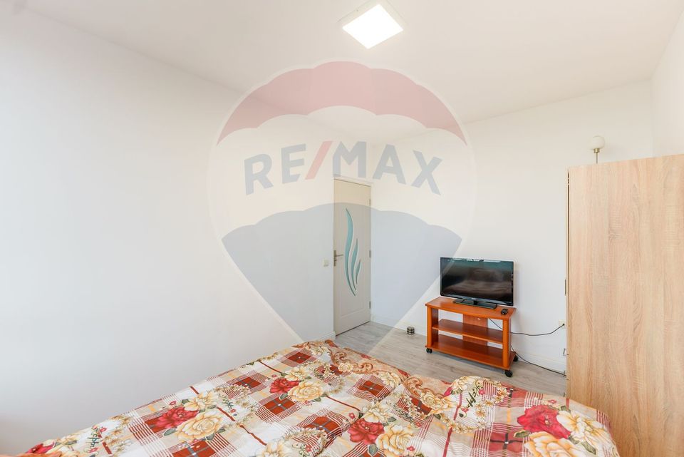 Apartament trei camere la Ared Uta