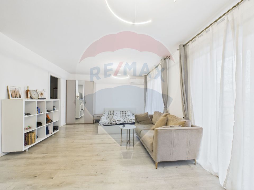 GARSONIERA DE VANZARE - H PIPERA LAKE