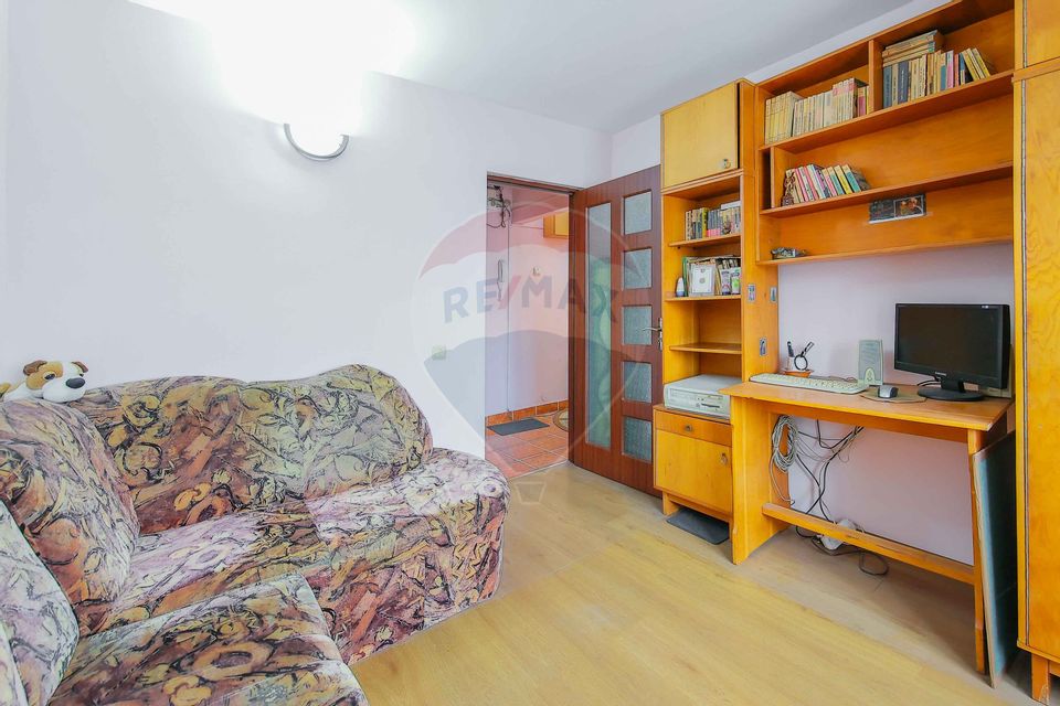 Apartament cu 3 camere de vânzare în zona Calea Aradului