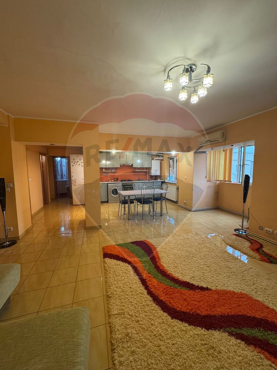 3 decomandate spatios, liber, central, Infratirii, Mc Donalds