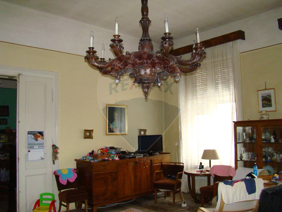 8 room House / Villa for sale, Grigorescu area