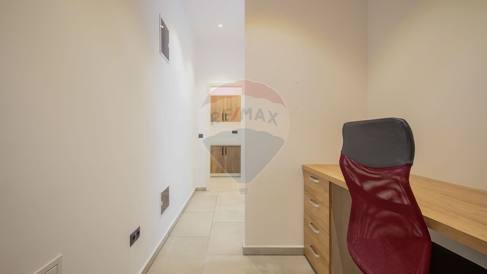 55sq.m Commercial Space for rent, Racadau area