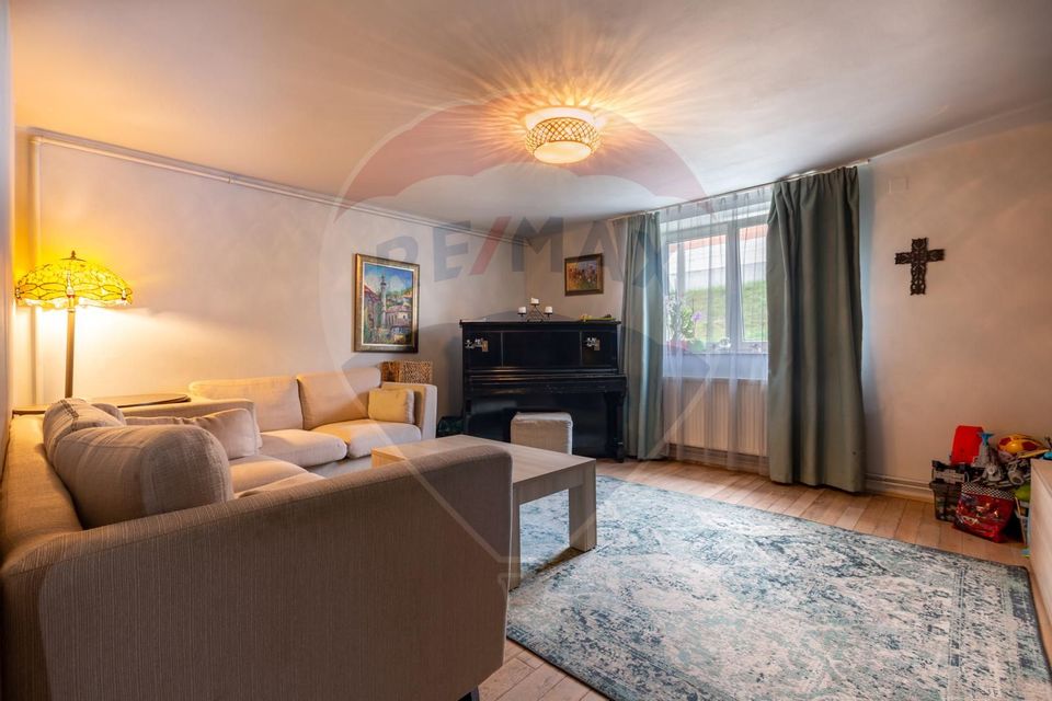 Casă la cheie ! 4 camere de vânzare la cateva minute de centru