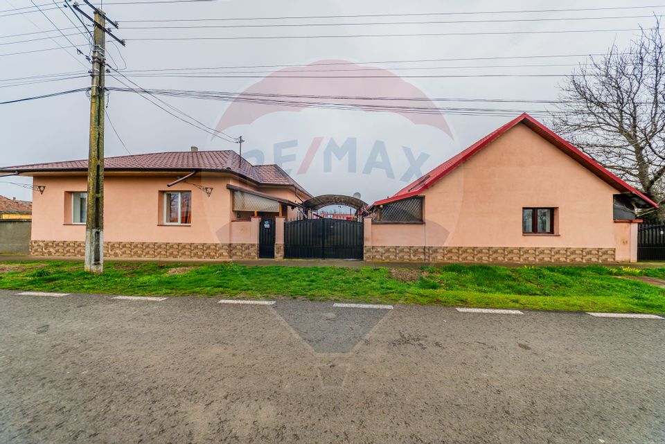 Casă de vânzare, comuna Iratoșu