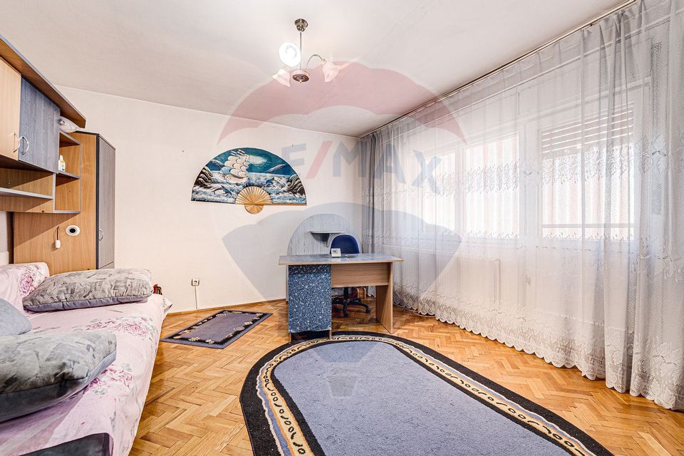 Apartament cu 2 camere de închiriat în zona Polivalenta