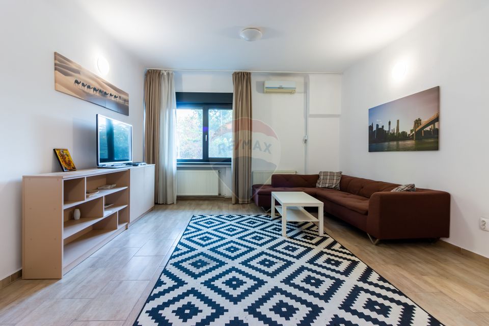 Apartament cu 4 camere de închiriat în zona Cismigiu