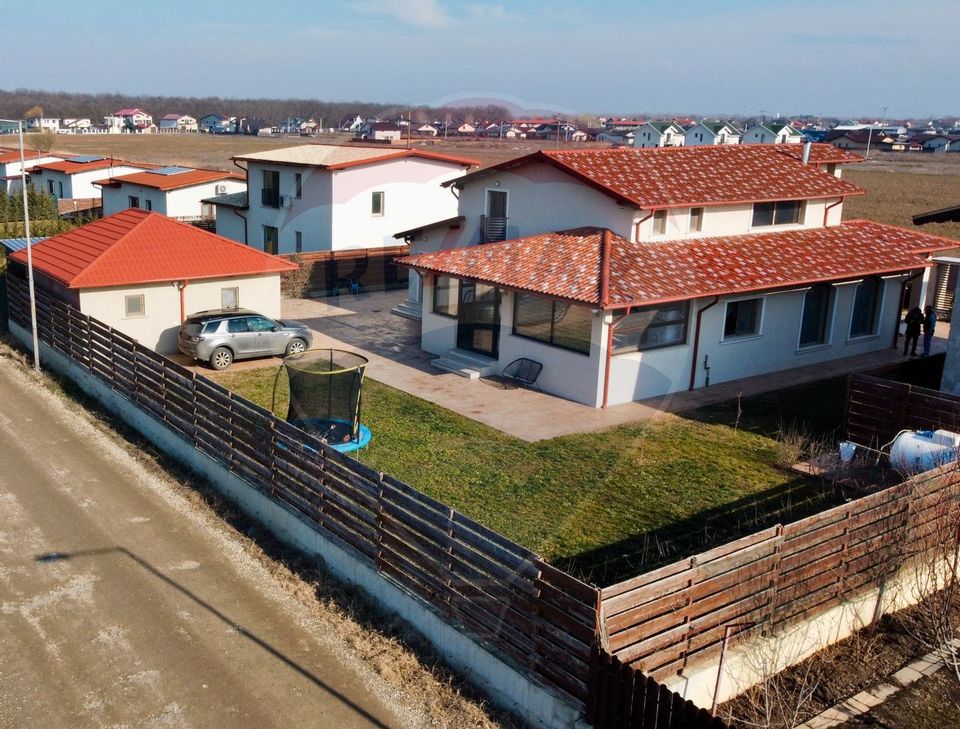 7 room House / Villa for sale