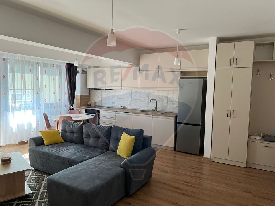 Apartament cu 2 camere de inchiriat în zona ultracentrala-topaz