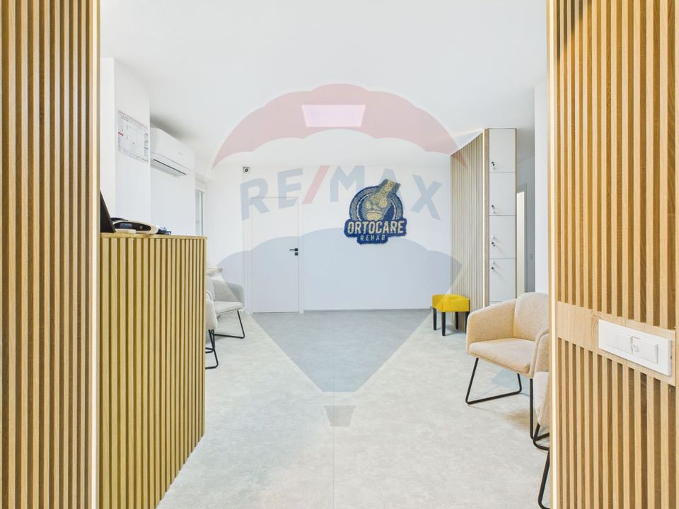 72sq.m Commercial Space for sale, Centrul Civic area