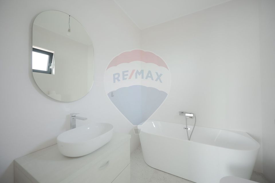 Casă de vânzare cu 3 dormitoare, Livada de Bihor