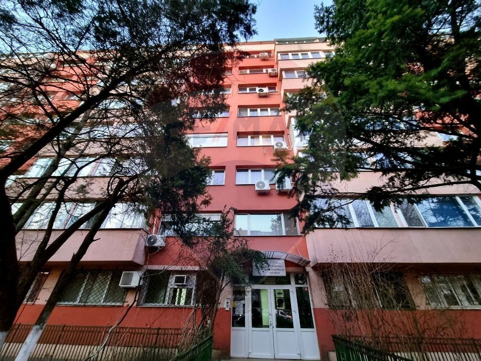 Apartament cu 2 camere de închiriat în zona Eroii Revolutiei