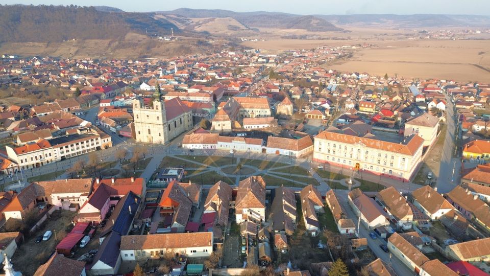 Casă cu istorie în inima Dumbrăveniului – 15 min. de Sighisoara!